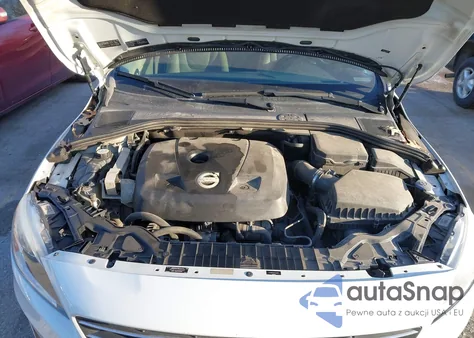 2015 Volvo S60 T5 Premier из США, поврежденный, VIN YV140MFKXF1346071